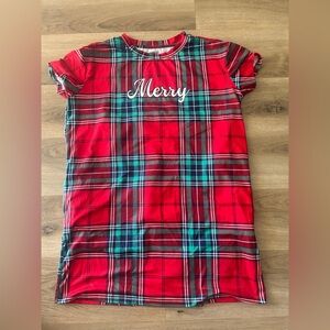 Joyspun Women’s Holiday Sleep Shirt Red Plaid “Merry” Graphic S/M – Like New